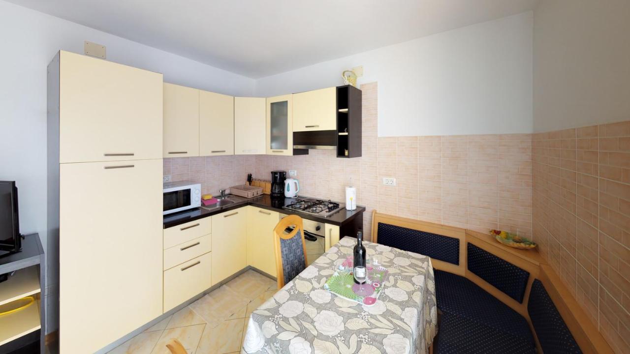 Apartments Goga Umag Exterior photo